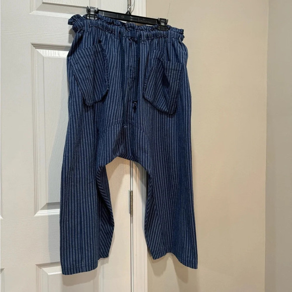 Free People pants oversized striped harem runy-on . - Picture 6 of 10
